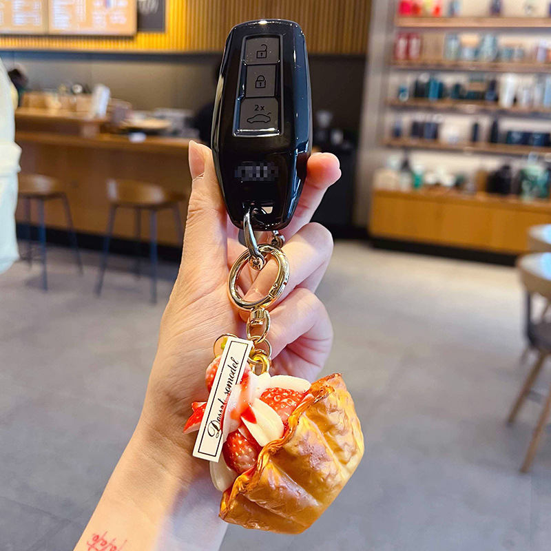クリエイティブPUストロベリーエッグタルトキーホルダーリアル - Carabiner Keychain のレビューと価格
